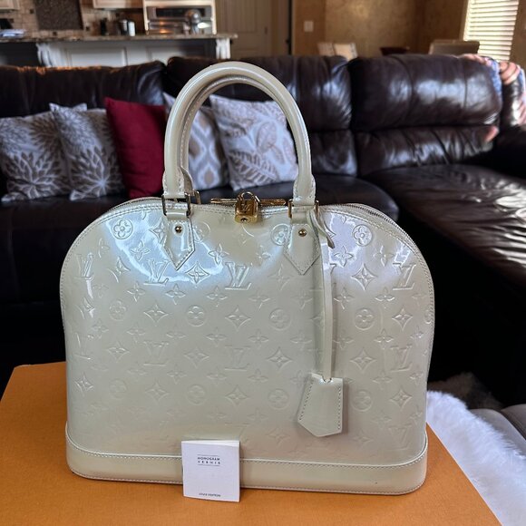 Authentic Louis Vuitton Monogram Vernis Blanc Corail Alma GM Satchel - Picture 3 of 16